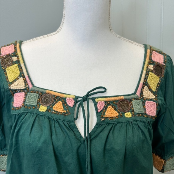 Old Navy teal embroidered  crochet neck puffed sleeves line size Small - Picture 4 of 8